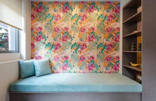 Koukaki Apartment | Acropolis Pop Art Apartment