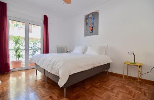 Psirri Apartment | Acropolis View Apartment in Central Athens! SQ1