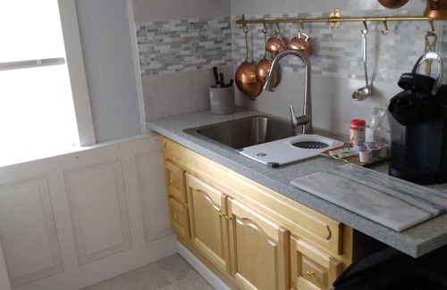 Fortescue Apartment | across 1block from the ocean