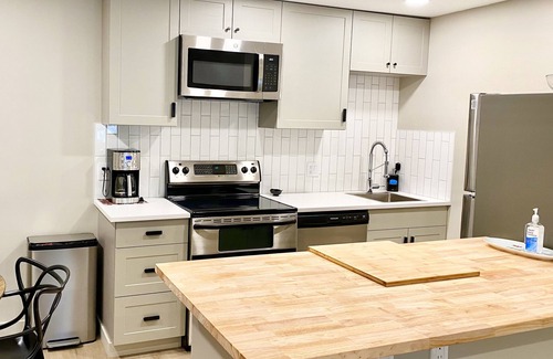 Avon Condo | Across BC Bear lot w free ski shuttle, modern, clean 2BR/2BA, free parking,WiFi