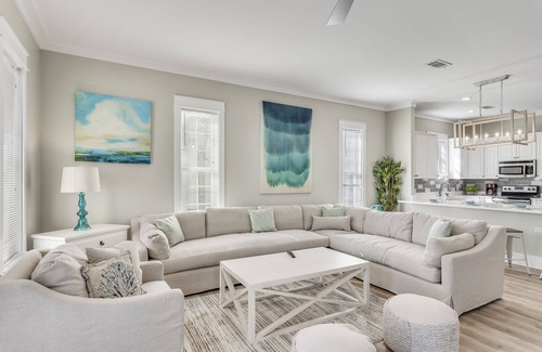 Crystal Beach House | Across From Beach! 7 bdrm, Amazing Pool Area, Jacuzzi, Discounted Golf Cart