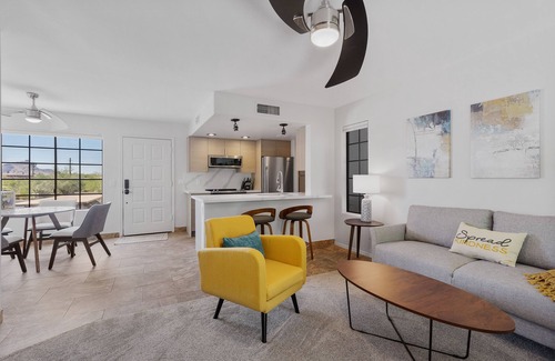 Fountain Hills Condo | Across from Fountain, Hiking, Dining. Mountain VIEWS!