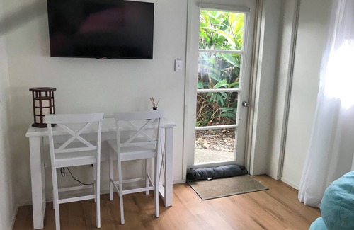 Mudjimba House | Across From Lifeguard Patrolled Beach, Bakery, Restaurant and bar Within Walking