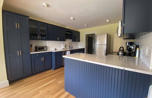 Rye House | Across from Residential Section of Jenness Beach