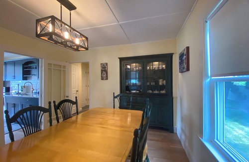 Rye House | Across from Residential Section of Jenness Beach
