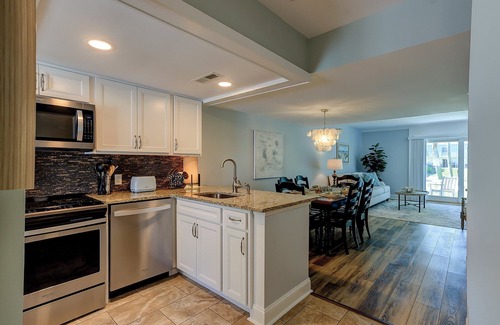 Hilton Head Condo | ACROSS FROM BEACH | FREE ACTIVITIES | CLOSE TO COLIGNY