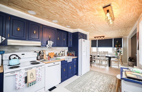 Lower Township House | Across the street from the beach!