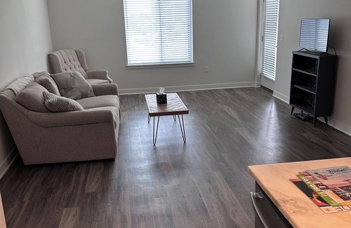 Lenexa Apartment | Across the street from Lenexa City Market! 1BR Apartment with amenity’s