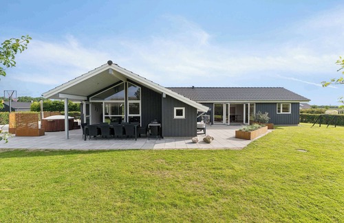 Flovt Strand House | Activity house - Flovt Strand, Haderslev