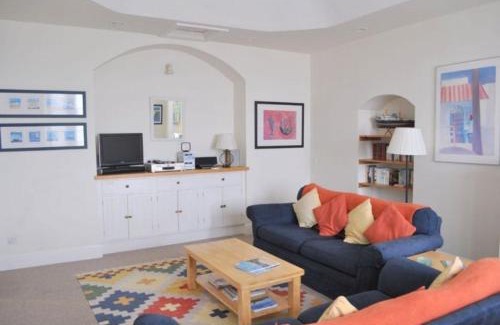 Rosudgeon House | Acton Castle