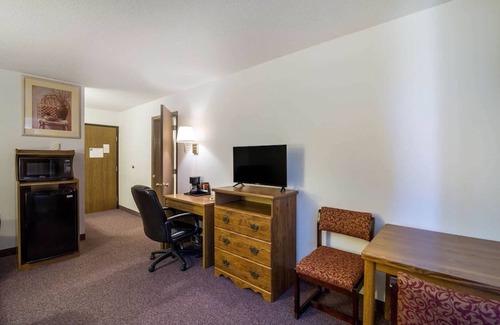 Medora Bed & Breakfast | Actual Drving 30 miles from MEDORA ,Nearby World Class Brewery Near NDMT border