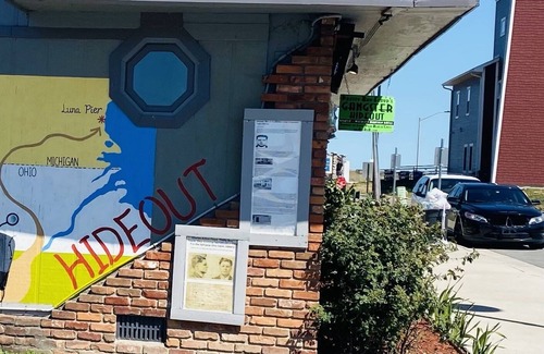 Luna Pier House | Actual Pretty Boy Floyd's Hideout - Luna Pier, MI-Lake Erie-New renovated & list