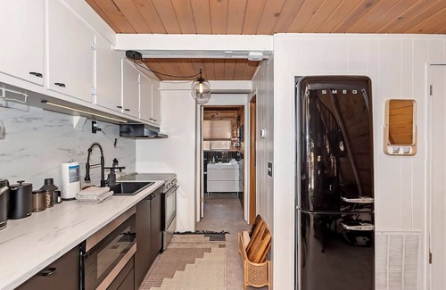Sugarloaf Cabin | Acute A-frame Cabin w/WiFi, close drive to lake!