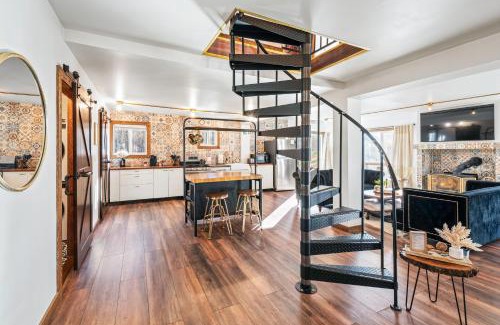Pocono Summit House | Acute Chalet - Cozy I Elegant I Serene
