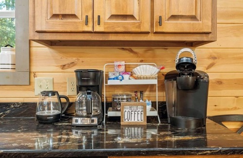 Gatlinburg - Pigeon Forge Cabin | ADA-friendly 4-BR Cabin for Life’s Tender Moments