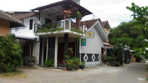Borobudur House | ADA Homestay