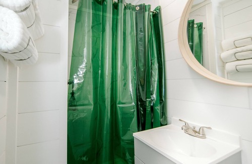 Graham House | ADA Queen