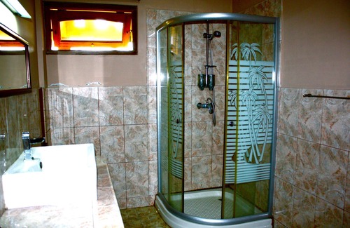 Pleret House | Ada Waktu Homestay