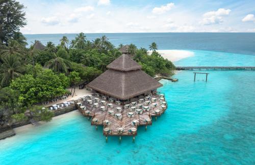 Rannalhi Resort | Adaaran Club Rannalhi - All Inclusive - 45 Minutes away from Male by Speedboat