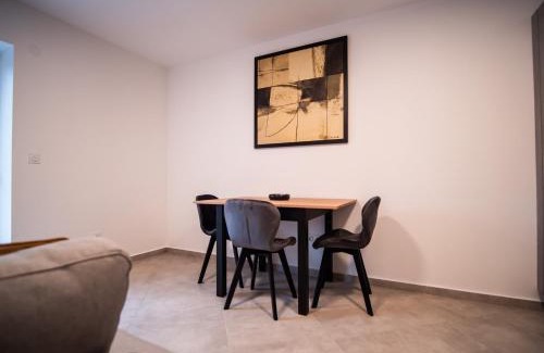 Yutz Apartment | Adalia lodge