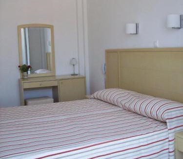 Ireon Hotel | Adamantia