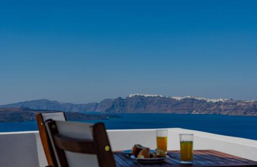 Akrotiri Bed & Breakfast | ADAMANTIOS VILLAS & SUITES