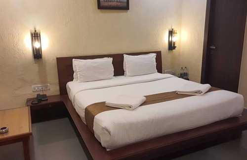 Matheran Hotel | Adamo The Village