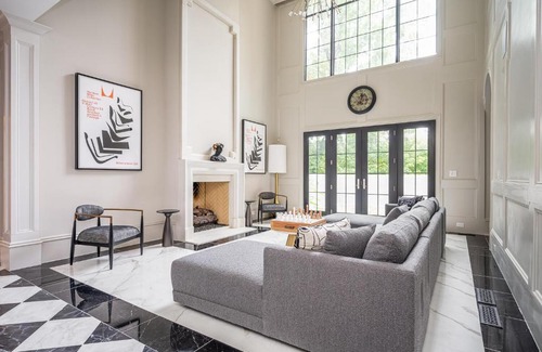 Southwestern House | Adams Mansion, 10K Sqft, 7BD/7BA, 15min to Airport