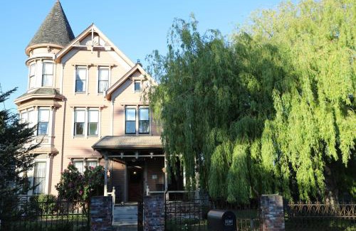 Port Townsend Bed & Breakfast | Adams Pragge House - Victorian Bed & Breakfast