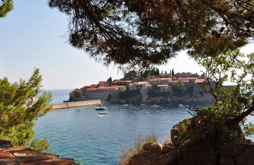 Sveti Stefan House | Adapted house in a Mediterranean style, children u. Pet friendly, very good nature