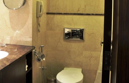 Bangalore City Center Hotel | Adarsh Hamilton