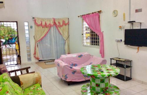 Bukit Kuang House | Addeen homestay