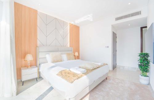 Dubai Marina Apartment | Address Dubai Marina, Full Marina View and Direct Access to Marina Mall by Gardenia Suites