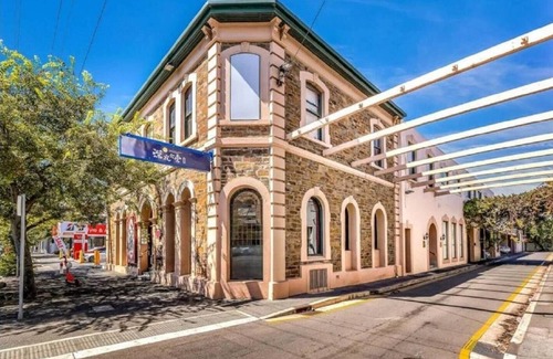 Adelaide Central Business District Apartment | Adelaide City Studio No. 435 – Stay Where the City Comes Alive