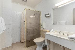 Adelaide Central Business District Hotel | Adelaide Paringa