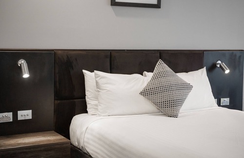 Adelaide Central Business District Hotel | Adelaide Rockford