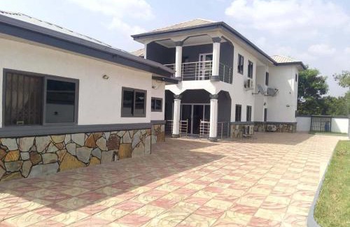 Adentan Apartment | Adenta-Accra - 3 Beds - Sleeps 6 - Private Parking