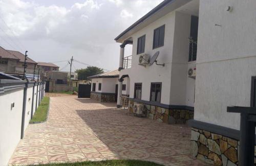 Adentan Apartment | Adenta-Accra - 3 Beds - Sleeps 6 - Private Parking