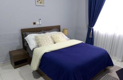 Adentan Apartment | Adenta-Accra - 3 Beds - Sleeps 6 - Private Parking