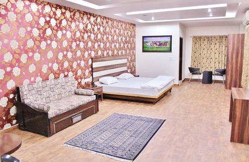 Behror Hotel | Adhunik Hotel Behror