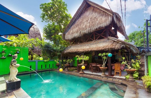 Mushroom Bay Resort | Adi Bungalow Lembongan