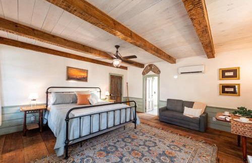 Waco House | Adirondack Suite - The Mohawk Valley House