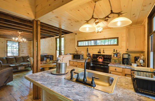 Forestport Cabin | Adirondacks Cabin w/Fire Pit on Otter Lake!