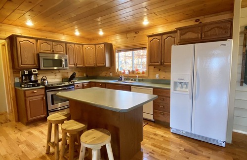 Old Forge House | ADK Lake House Vacation, Cozy 5 Bedroom & 2 Bath