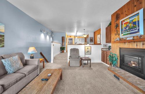 Depoe Bay House | Admiral 3
