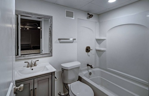 Greater Belhaven Apartment | Admiral Benbow # 233