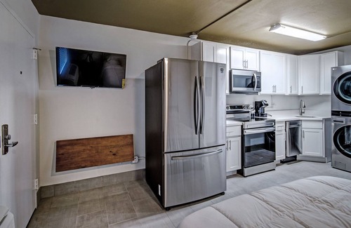 Greater Belhaven Apartment | Admiral Benbow # 233