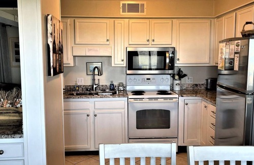 Folly Field Condo | Admiral's Row 424 - Top Floor Sunrises