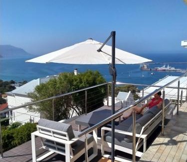 Redhill Apartment | Admiral's Waterfall Self-Catering