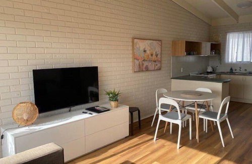 Merimbula Apartment | Admirals Lodge: Unit 6: Balcony (Not Pet friendly)